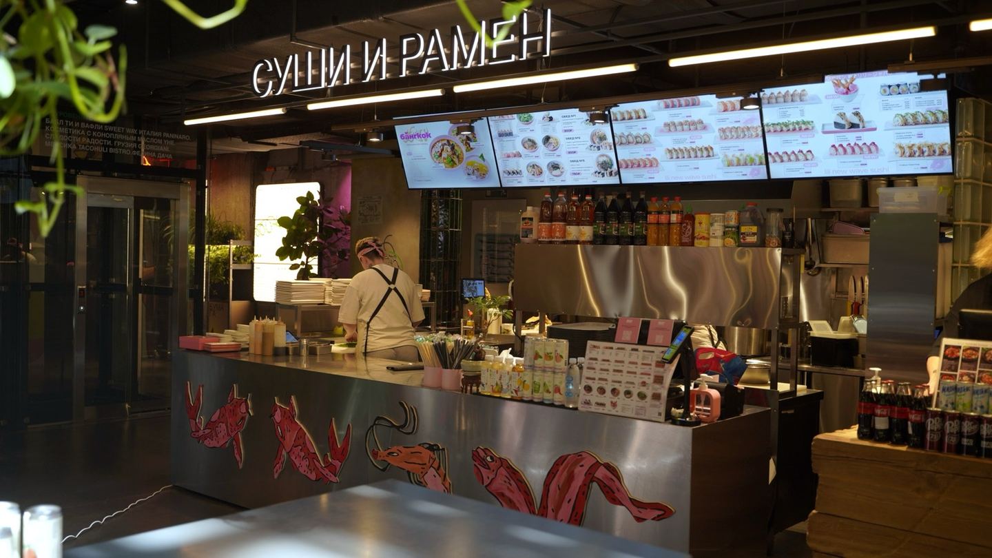 Lili в фудмолле Балаган — суши и рамен